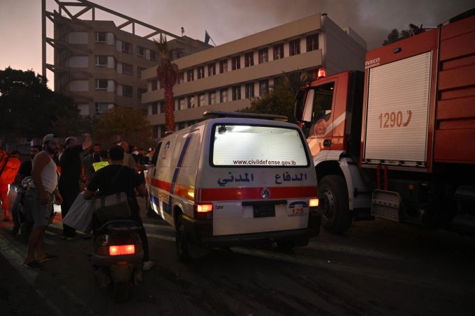 Ambulanzen mit Opfern nach dem Angriff von Israel auf das Hisbollah-Hauptquartier. Beirut