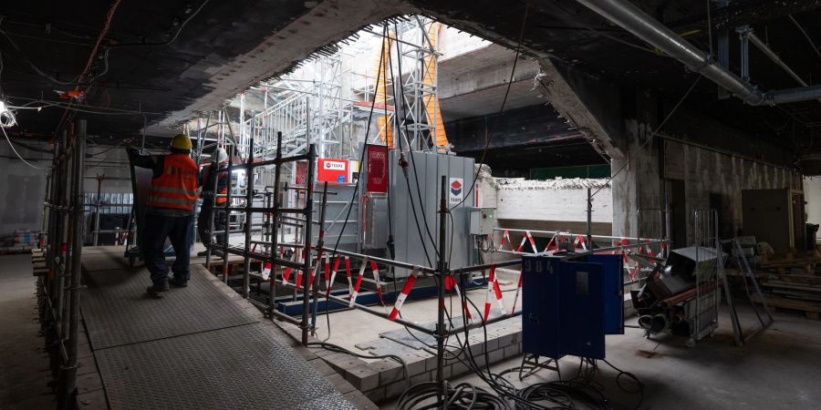 Am Frankfurter Hauptbahnhof müssen sich die Reisenden noch gut zehn Jahre auf Bauarbeiten einstellen. (Archivbild)