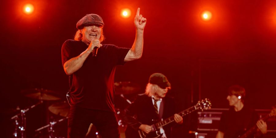 Tourauftakt: AC/DC rocken die Bühne in Gelsenkirchen.