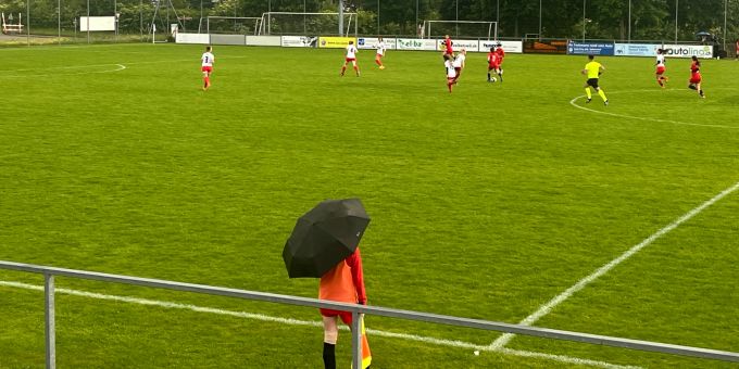 Vom Frauen 1 war für einmal nur wenig Spektakuläres zu sehen. Spiel der Damen des FC Küsnacht gegen den FC Volketswil