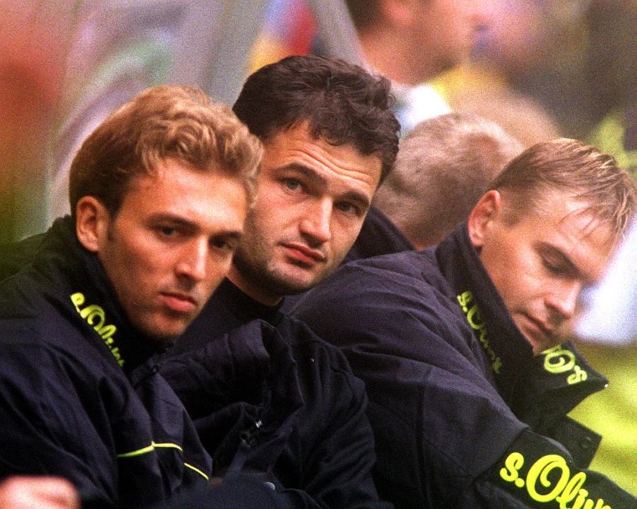 Stephane Chapuisat (Mitte) war der erste Schweizer der die Bundesliga gewann. Mit Borussia Dortmund holte er die Titel in den Saison 1994/95 und 1995/96.