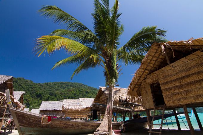 Thailand kämpft mit dem Massentourismus. Durch die Sperrungen bestimmter Gebiete soll sich die Umwelt erholen. thailand