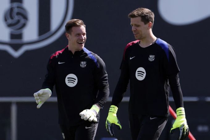 Der FC Barcelona verstärkte sich nach dem Ausfall von Marc-André ter Stegen (l) im Herbst mit dem schon zurückgetretenen Wojciech Szczesny. Beim Copa-Final gegen Real Madrid steht ter Stegen FC Barcelona