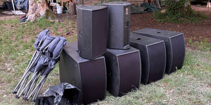 In Beggingen wurde eine illegale Waldparty aufgelöst. Aufnahme Lautsprecher