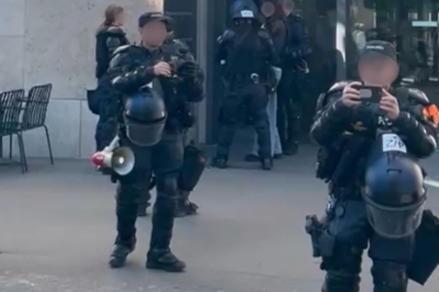 Polizist 1. Mai