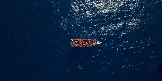 Flüchtlingsboot Mittelmeer Meer