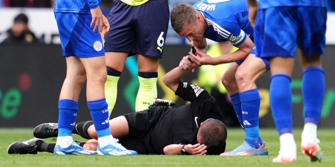 Jamie Vardy sorgt mit einer kuriosen Szene für einen Schmunzler in der Premier League. Premier League