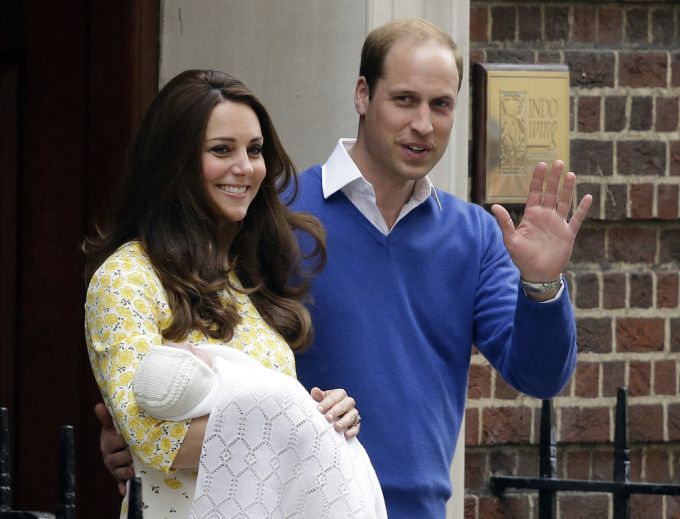 Auch Prinzessin Kate hat ihre Kinder, hier Prinzessin Charlotte im Arm, im Lindo Wing des St Mary’s Hospital in London zur Welt gebracht. Prinzessin Kate Prinz William