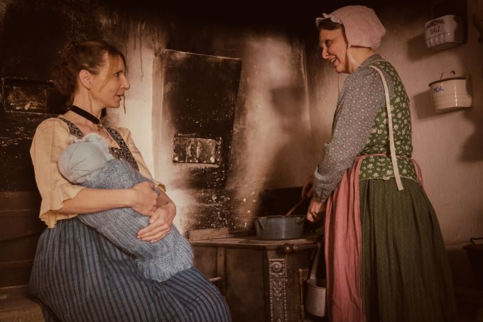 Jeremias Gotthelfs Spätwerk «Der Geltstag» wird diesen Sommer zur eindrücklichen Freilichtinszenierung im Landschaftstheater Ballenberg. Ballenberg
