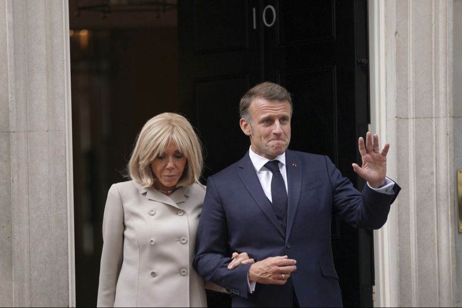 Nur wenige Tage vor der Reise nach London verlor die französische First Lady ihre Schwester.