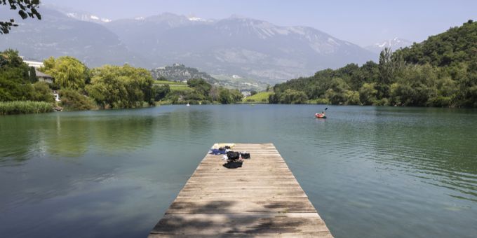 Das Wochenende wird sommerlich warm mit Gewittern in den Bergen. Sommer Wetter