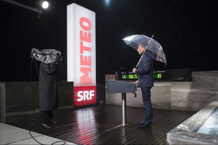 Auch Regen schreckt das Team nicht ab.
