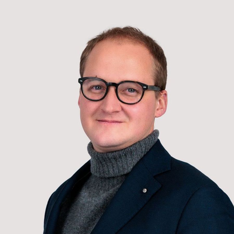 ... und Adrien Genecand ärgern sich über ein Genfer Schulbuch.