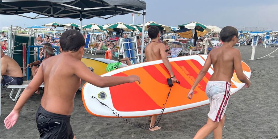 Beim Buddeln im Sand kommt ein 17-jähriger Junge an einem italienischen Strand ums Leben. (Foto: Archiv)