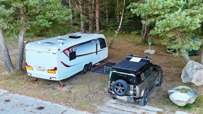 Mit der «mobilen Homebase» muss Andreas Starlay nicht auf die Flexibilität des Land Rovers verzichten. Andreas Starlay