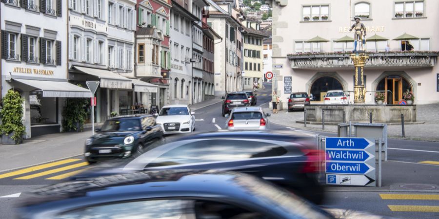 Das Bundesamt für Strassen empfiehlt, anhand der Fahrgestellnummer auf den Herstellerseiten zu prüfen, ob das eigene Fahrzeug betroffen ist. (Symbolbild)