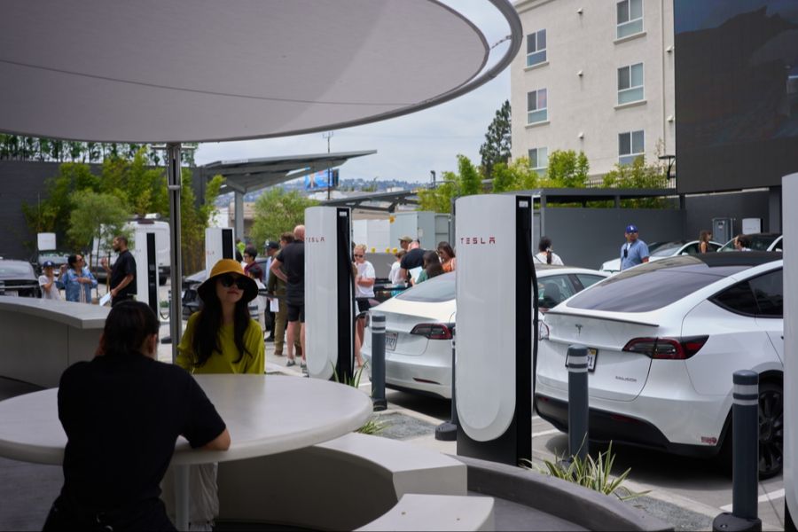 Tesla Diner
