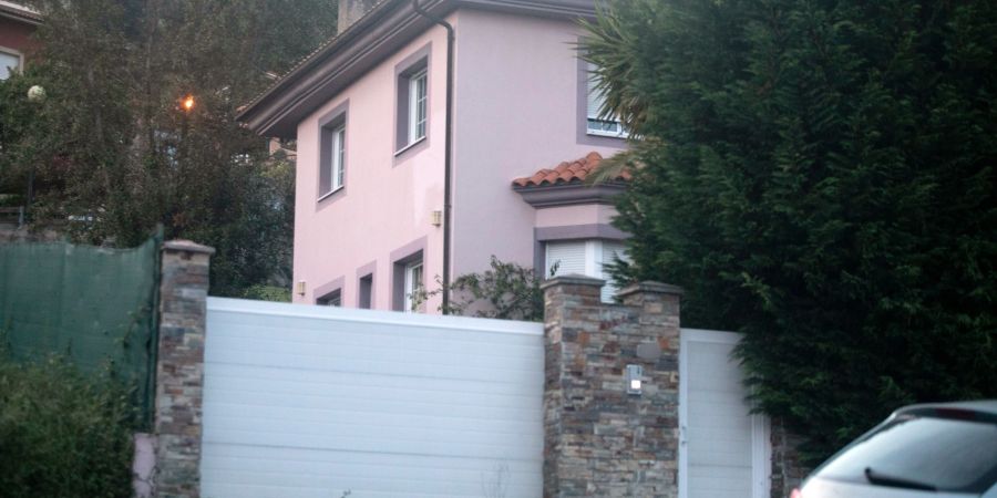 Eine aufmerksame Nachbarin alarmierte die Polizei, die das Haus daraufhin observierte und Ende April die drei Kinder befreien konnte. (Archivfoto)