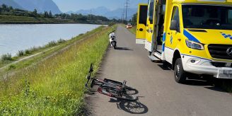Haag SG - Seniorin (73) auf Velo stürzt, weil Hund ihr nachrennt