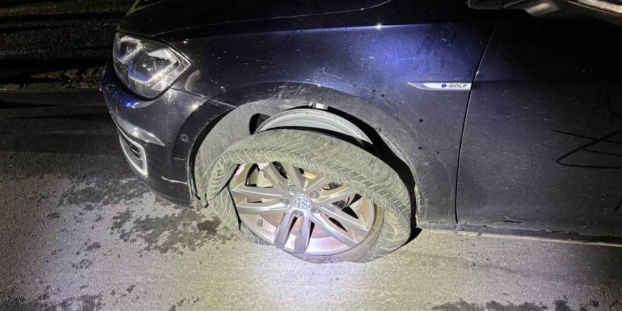 Die Strolchenfahrt in Hunzenschwil endete an einem Randstein.