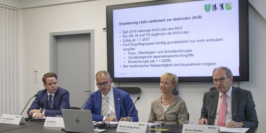 v.l: Yves Noël Balmer, Urs Martin, Monika Rüegg Bless und Bruno Damann. ⋌sro