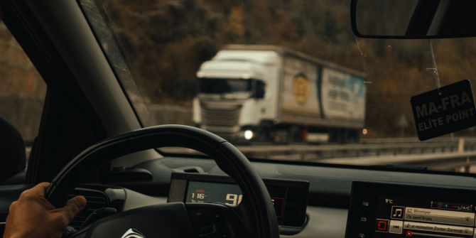 Verkehrskontrolle Schwerverkehr LKW Fahrer