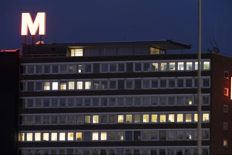 Dabei wurden erst vor weniger als einem Monat rund 150 Personen entlassen.