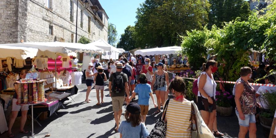 Markttreiben in Issigeac