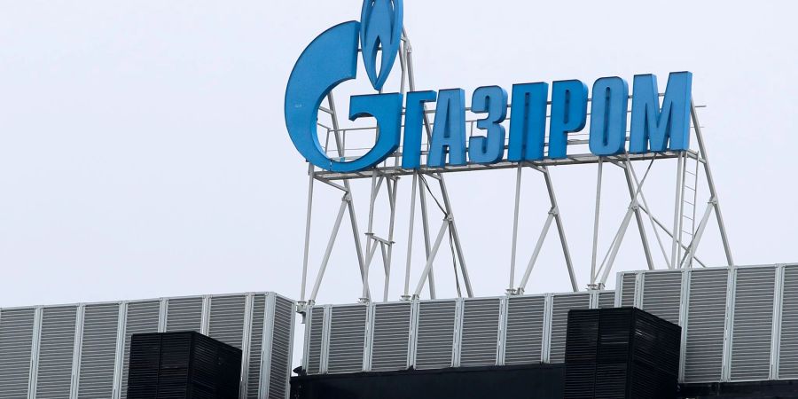 Das Gazprom-Logo ist auf einer Niederlassung des russischen Staatskonzerns in St. Petersburg zu sehen.