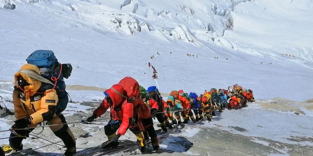 Lawine Im Himalaya Gebirge Erwischt Angehende Bergführer