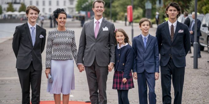 Prinz Nikolai ist nun Graf von Monpezat, er und seine Geschwister sind keine Mitglieder der Königsfamilie mehr. Prinz Nikolai