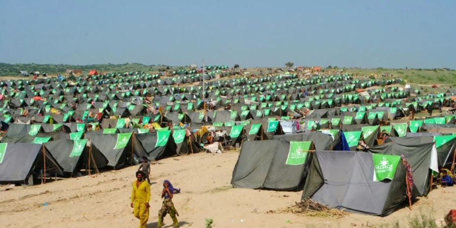 Ein Lager für Flutopfer in der pakistanischen Provinz Sindh