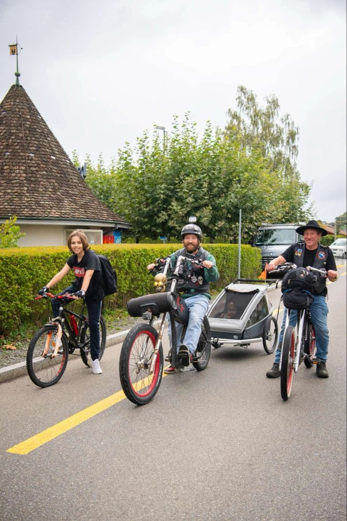Leon, Joel und Dennis aus Horgen gehören zu den ganz kreativen Teilnehmern des SlowUps.