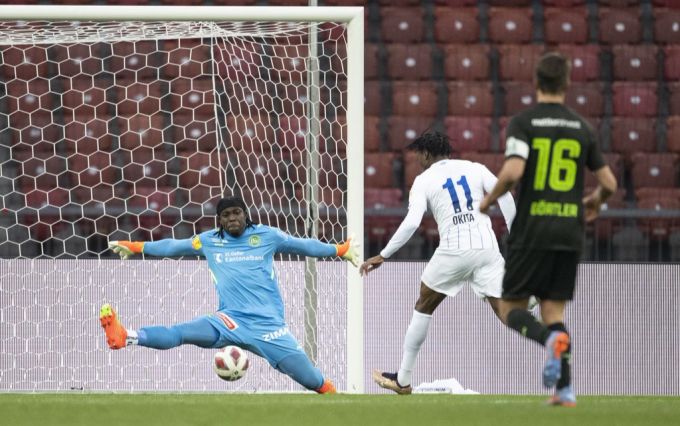 Zeigt gegen den FCZ einige starke Paraden: FCSG-Goalie Lawrence Ati Zigi. Super League