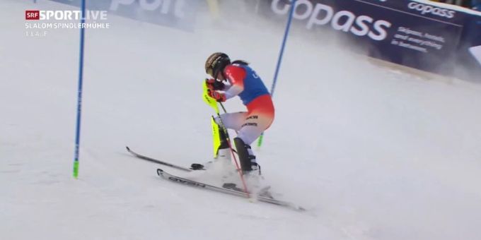 Wendy Holdener verpasst in Spindlermühle den zweiten Lauf. ski weltcup spindlermühle