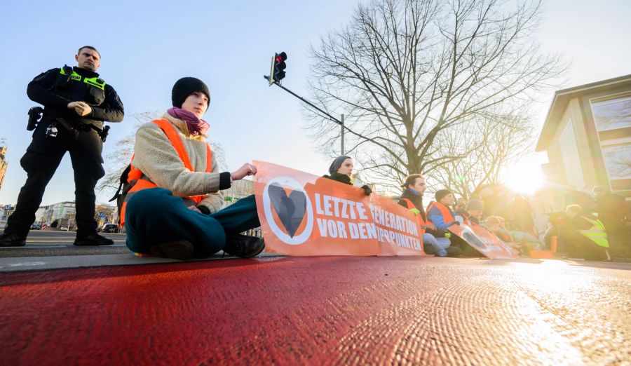 Aktivisten der Gruppe «Letzte Generation» protestierten mehrmals in Deutschland. Hier in Hannover. (Archiv)