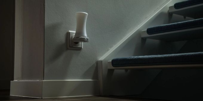 Bewegungsmelder schalten das Licht an und aus - und helfen dabei, Strom zu sparen. Bewegungsmelder schalten das Licht an und aus - und helfen dabei, Strom zu sparen.