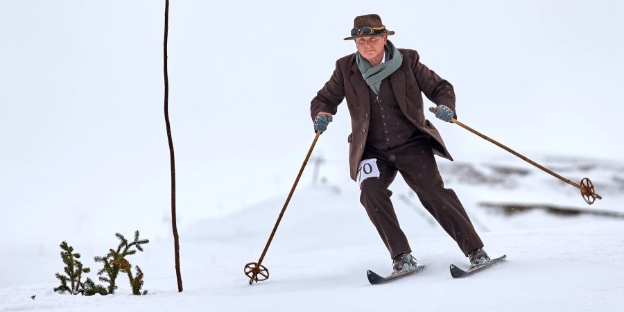 Nostalgie Skifahrer