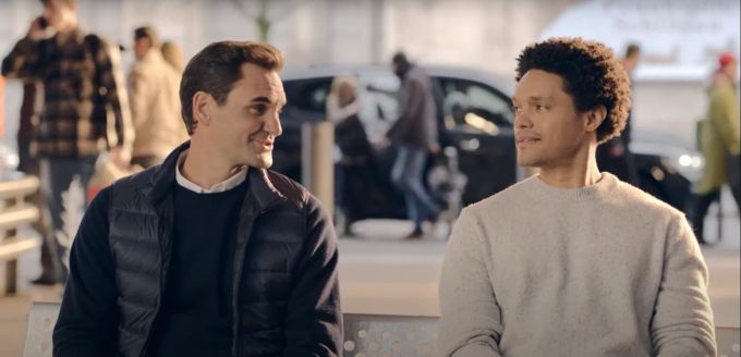 Trevor Noah und Roger Federer machen Werbung für den Schweizer Tourismus. trevor noah roger federer