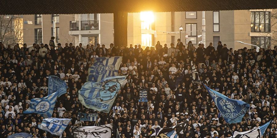 Der FCZ-Fan war Teil einer Gruppe, die aus der «Südkurve» zum GC-Sektor gerannt ist. (Symbolbild)