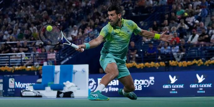 Novak Djokovic im Einsatz in Dubai. Novak Djokovic Dubai