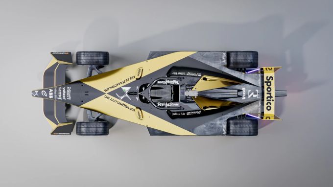 Wer sich mit der Formel E auskennt, der entdeckt es sofort: Der 2023er DS E-Tense FE23 ist kürzer und schmaler als sein Vorgänger 2023 DS E-Tense FE23
