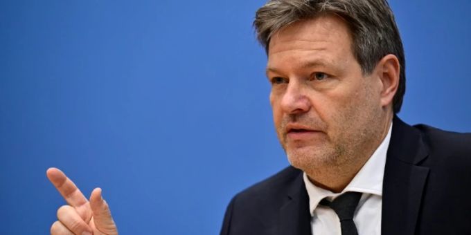 Habeck bei einer Pressekonferenz am Mittwoch Habeck bei einer Pressekonferenz am Mittwoch