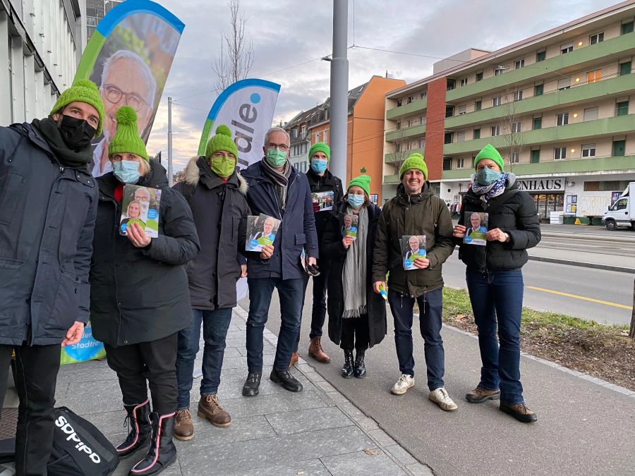 Simon Affentranger (links) bei einer Aktion der Grünliberalen.