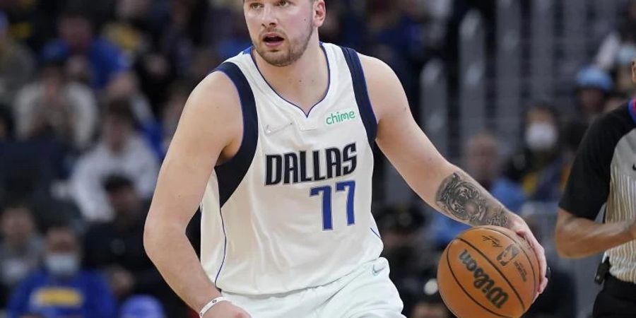 Luka Doncic, Guard der Dallas Mavericks, in Aktion. Foto: Jeff Chiu/AP/dpa