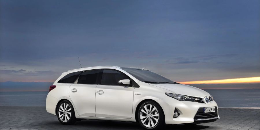 Nachfolger und Vorgänger: Als Auris vermarktete Toyota in Europa seine Kompaktklasse von 2007 bis 2019, seitdem läuft sie wieder unter Corolla.