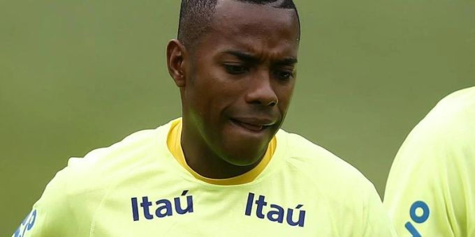 Italien wird für den verurteilten Robinho eine Auslieferung beantragen. Foto: Marcelo Sayao/EFE/dpa Italien wird für den verurteilten Robinho eine Auslieferung beantragen. Foto: Marcelo Sayao/EFE/dpa