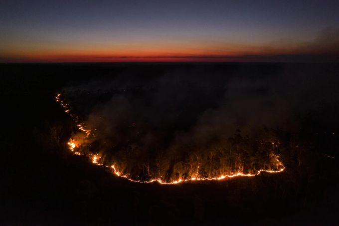 Ein Waldbrand in Corrientes in Argentinien. Argentienen