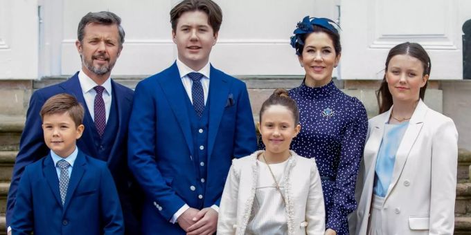 Die dänischen Royals bei der Konfirmation von Prinz Christian im Mai 2021. h