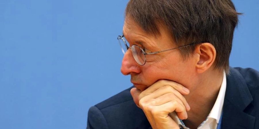 Karl Lauterbach wirbt weiterhin für eine allgemeine Impfpflicht ab 18 Jahren. Foto: Wolfgang Kumm/dpa
